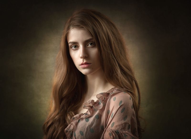 портрет девушки, студия, естественный свет Дашаphoto preview