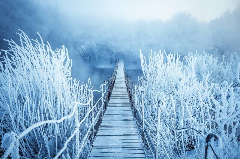 мост, река, зима, иней, мостик, пейзаж Пешеходный деревянный мостик через реку Миассphoto preview