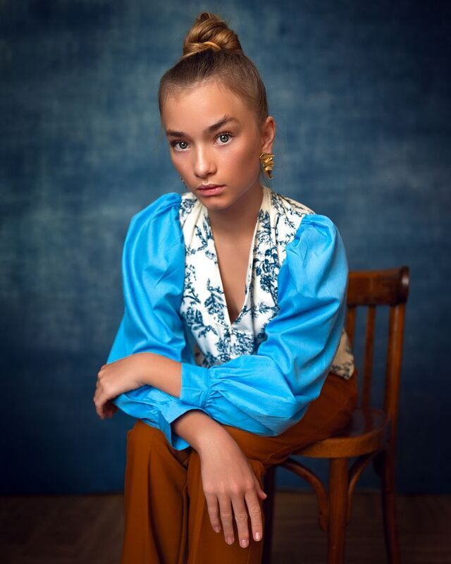 портрет на холсте,портрет девочки Асель (Минимализм на холсте) фото превью