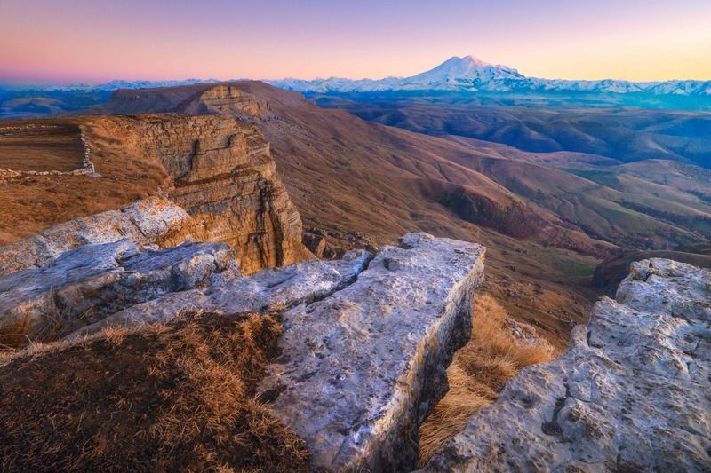 Вид на Эльбрус с плато Бермамытphoto preview