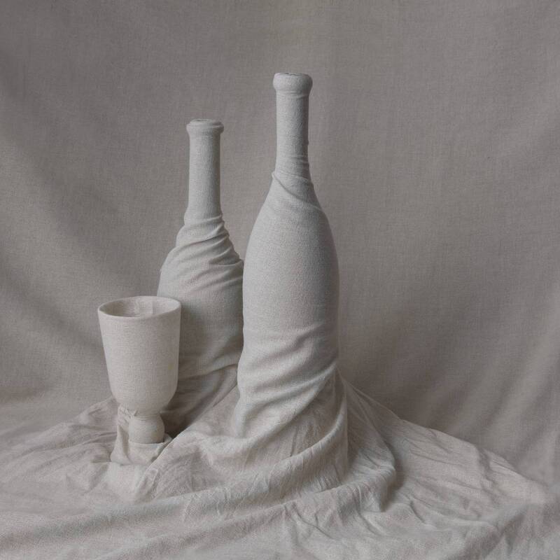 сюрреализм Белое виноphoto preview