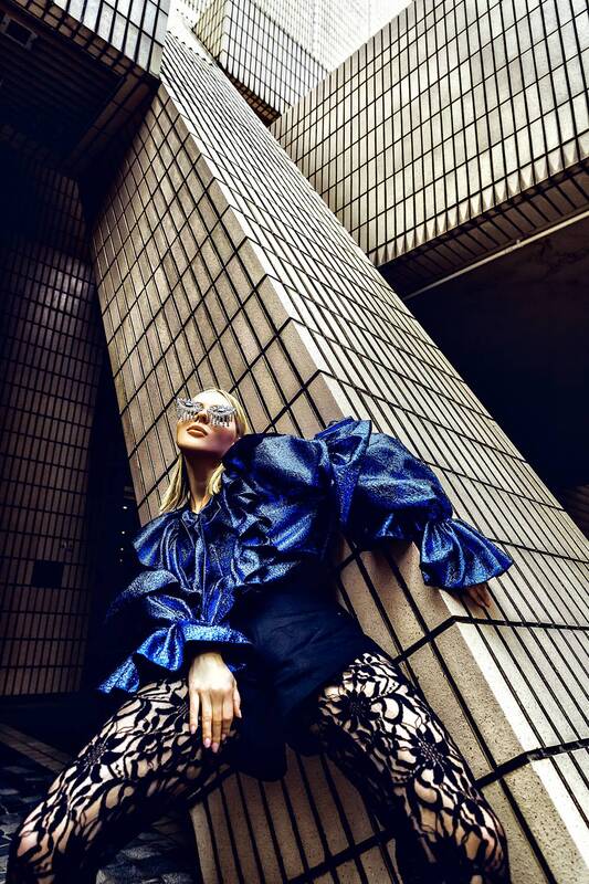 woman, portrait, fashion, beauty, outdoors Glam on the Grid фото превью