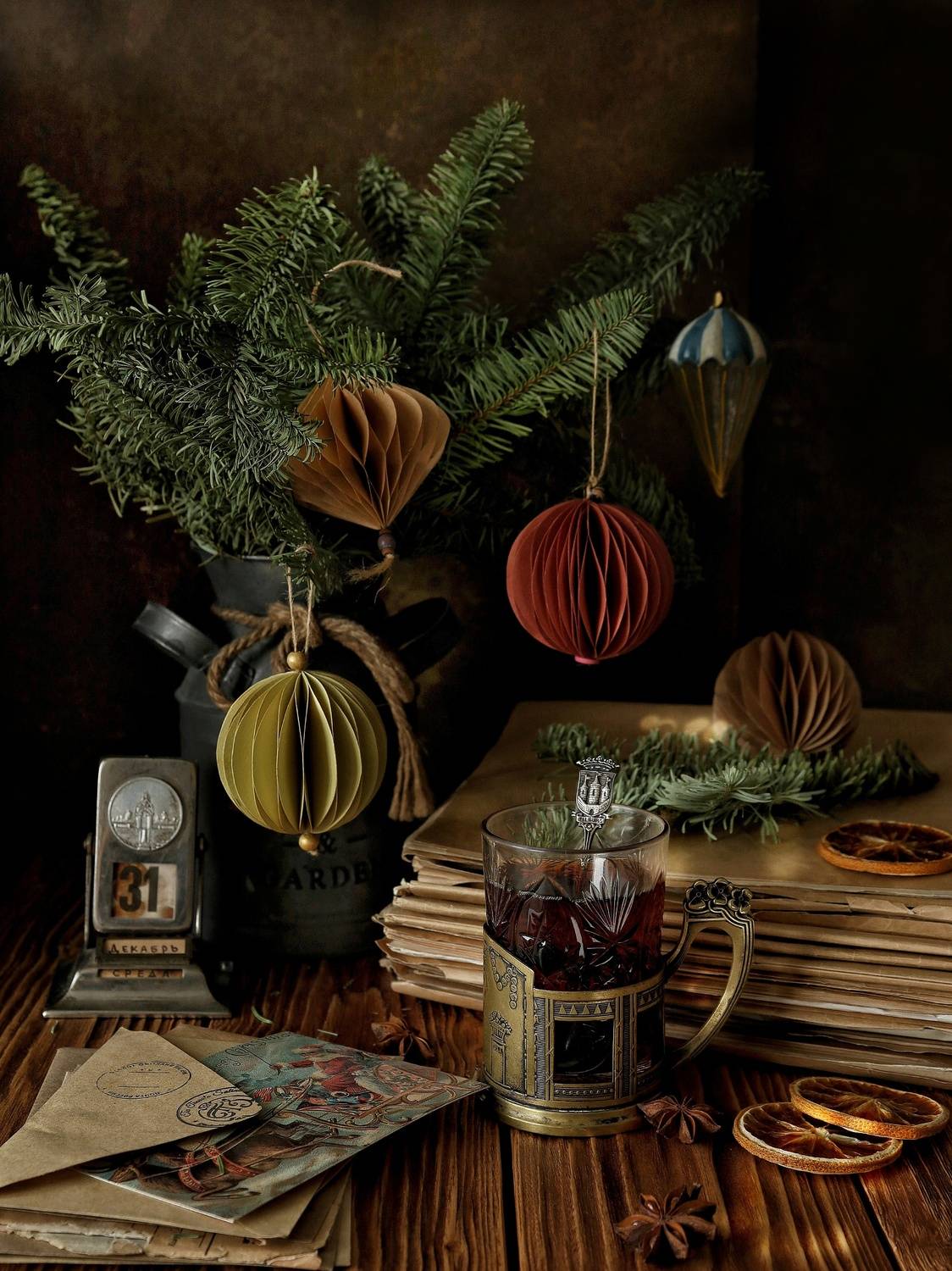 Уходящий год. Автор: Angelica Medvedeva Календарь, подстаканник, ёлочные игрушки, открытки, письма, Angelica Medvedeva