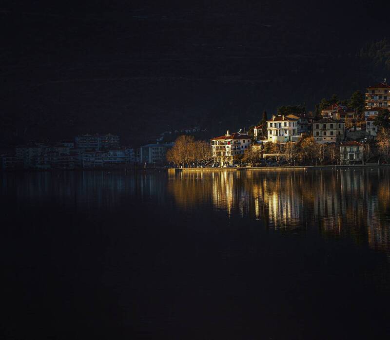 Рассвет над городом Касторьяphoto preview