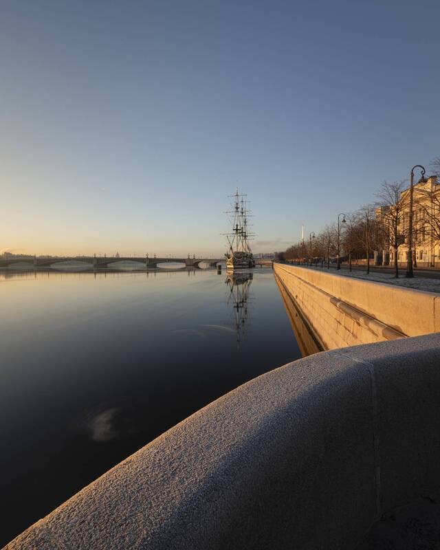 санкт-петербург , нева , ледоход , благодать , утро , рассвет , петровская набережная , золотой час , длинная выдержка Декабрьский рассветphoto preview