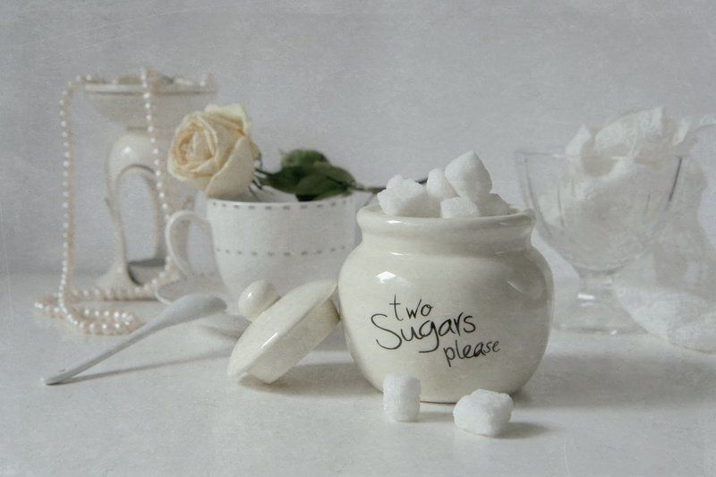 два кусочка сахара фото превью