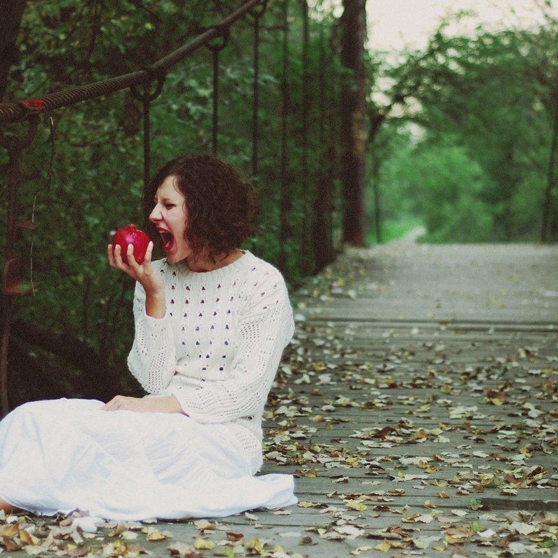 I think she\'s crazy фото превью