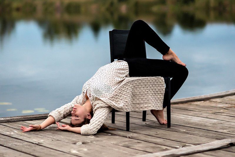 Девушка, Девушка на стуле, Река, Стул ***photo preview