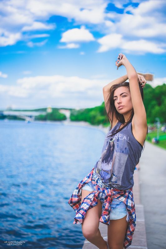 девушка, небо, вода, берег, набережная, москва, лужники photo preview