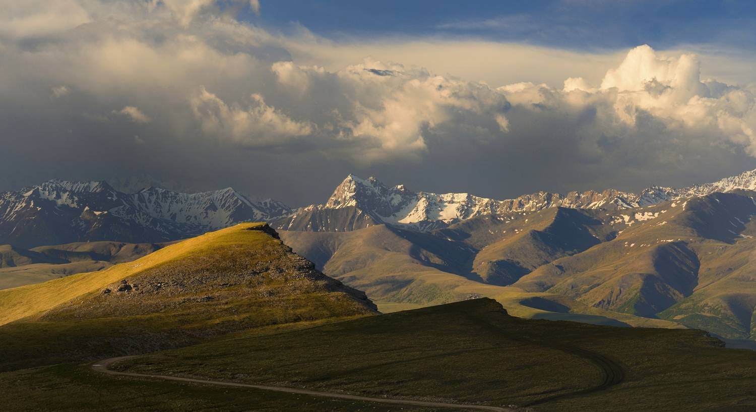 Утро на Конжоле. Автор: Александр Жарников горы лето кавказ утро, Александр Жарников