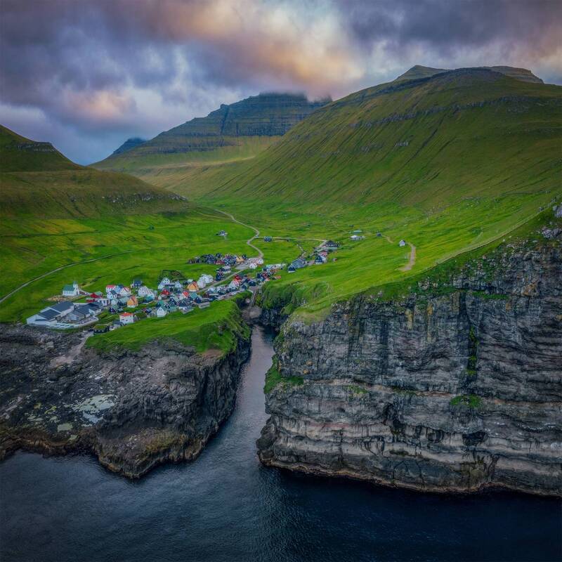 faroe, faroe islands, фарерские острова, drangarnir, аэрофотосъемка, фареры, атлантический океан, дрон, gjógv Рыбацкая деревня Gjógvphoto preview