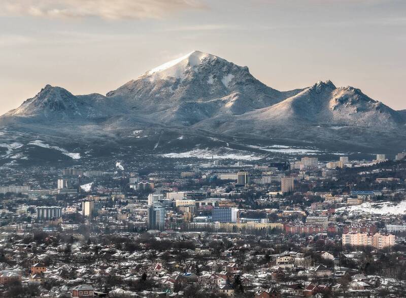 кавказ, кавказские минеральные воды, кмв, пятигорск, горы, бештау, город под горой, зимний город Зима в городе под горойphoto preview