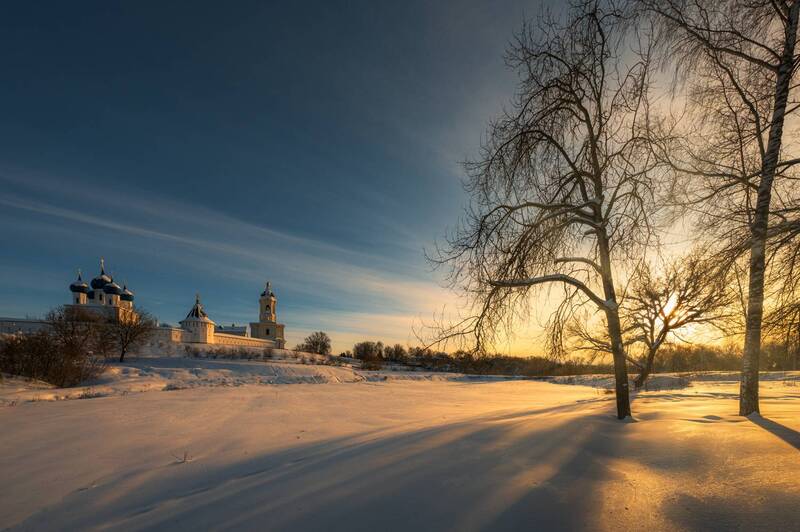 серпухов, московская область, россия, храм, церковь, православие, монастырь, зима, мороз, вечер, закат, высоцкий монастырь Зимний вечер у стен монастыря фото превью