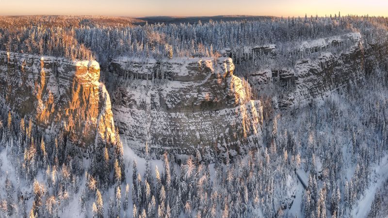 Скалы Ветланаphoto preview