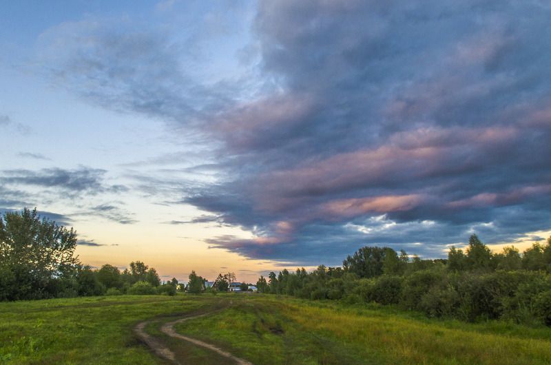 облака, вечер, пейзаж, природа, небо, лето, гроза, закат Летний вечер после грозыphoto preview