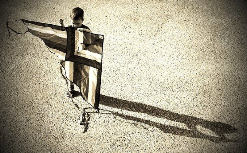 полеты с мамой,  flying with mom,  жанр,  воздушный змей,  детский мир Полеты с мамой...Flying with momphoto preview