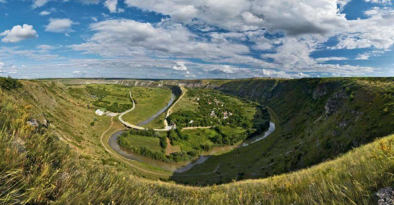 Старый Орхей, Молдавия, деревня, река, Реут, Бутучень, Требужень, козы Чаша Старого Орхеяphoto preview