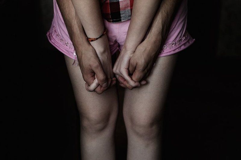 Двоеphoto preview