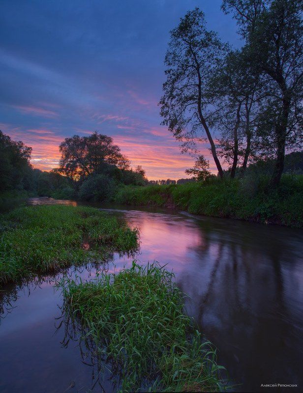 река, вечер, закат, остров, отражение, деревья, облака Остывающий деньphoto preview