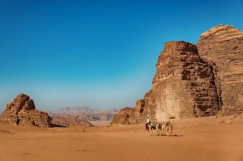 пусныня, иордания, вади рам, верблюд, бедуин Пустыня Вади Рам (Лунная долина). Иордания.photo preview