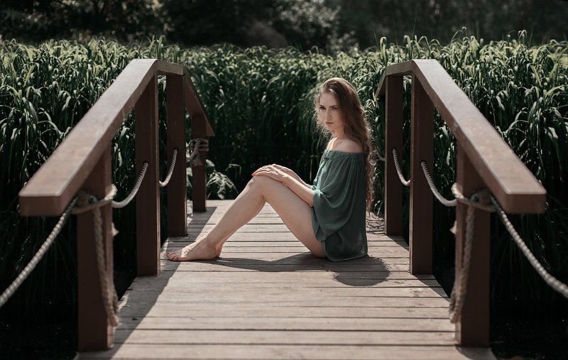 мост,девушка,зелень,трава,цветы,розарий photo preview