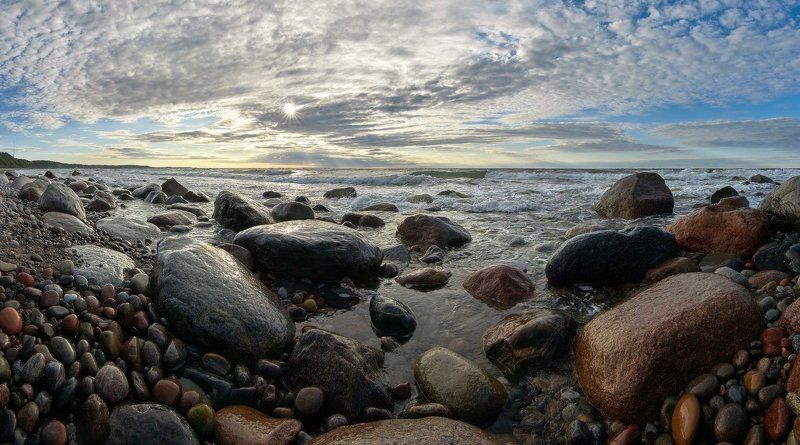 балтийское море, калининградская область, море, камни, облака, вечер. Летний вечер у мыса Купальный.photo preview