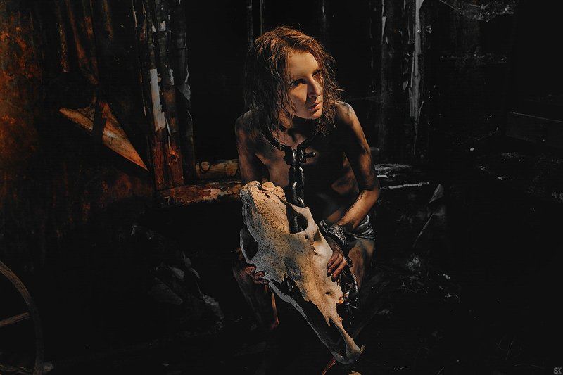 horror fear bloud light red hanger страх dark боль хоррор ужас кровь мясо тьма \