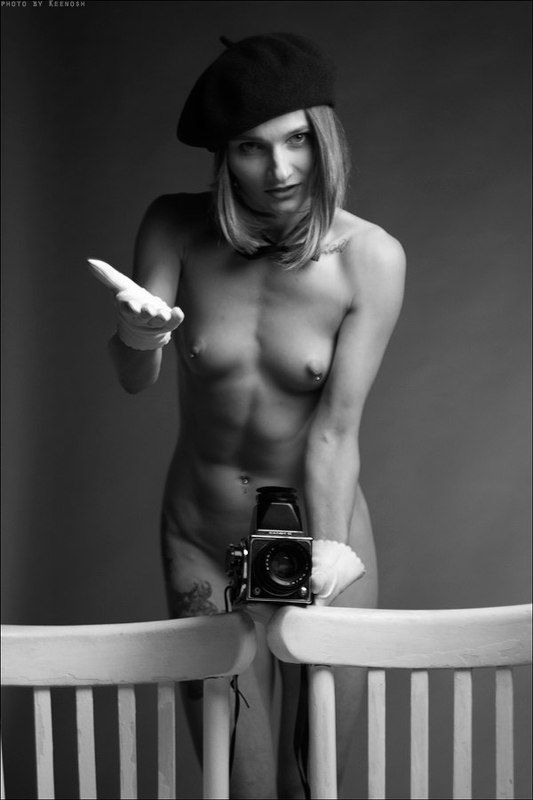 nude, nu, bw T e t a t e tphoto preview