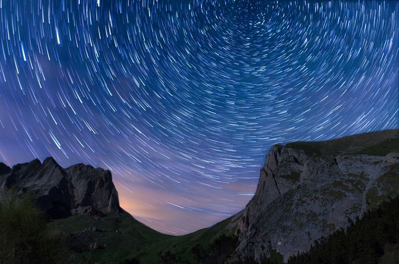 Звезды, ночь, перевал Звезды над Чертовыми воротамиphoto preview