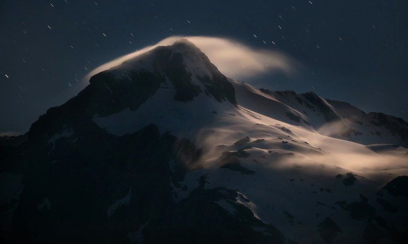 Лунный Фишт и звёздный дождьphoto preview