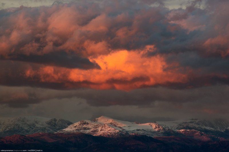 небо, восход, солнца, закат, море, горы, вода, пляж, путешествия, солнце, облака, океан, скалы,  морской, пейзаж, нагорья, Скотланд, гора, длительной, экспозиции, скай, хайланд, Киранг, Остров, Скай, skye, Шотландия, романов Горный массив Пенн Еэ на закатеphoto preview