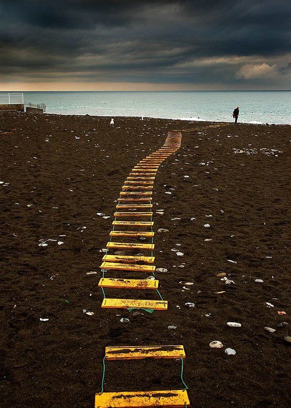 Желтая дорога к одиночеству..........photo preview