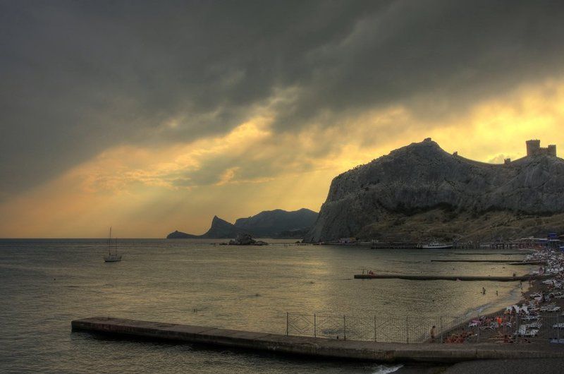 а они всё ещё купаются...photo preview