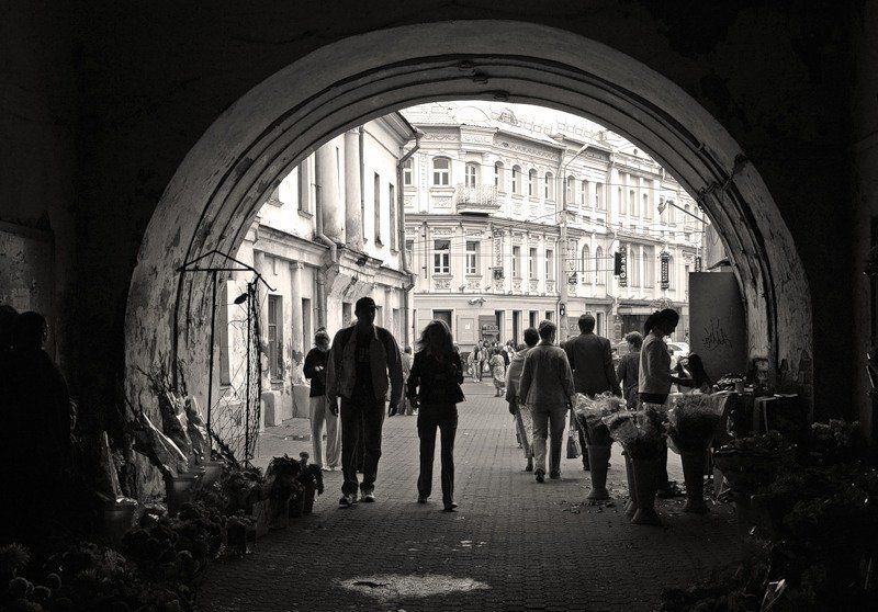 ярославль, тысячелетие, город, чб, беспорядок, хаос Арка Знаменской башниphoto preview