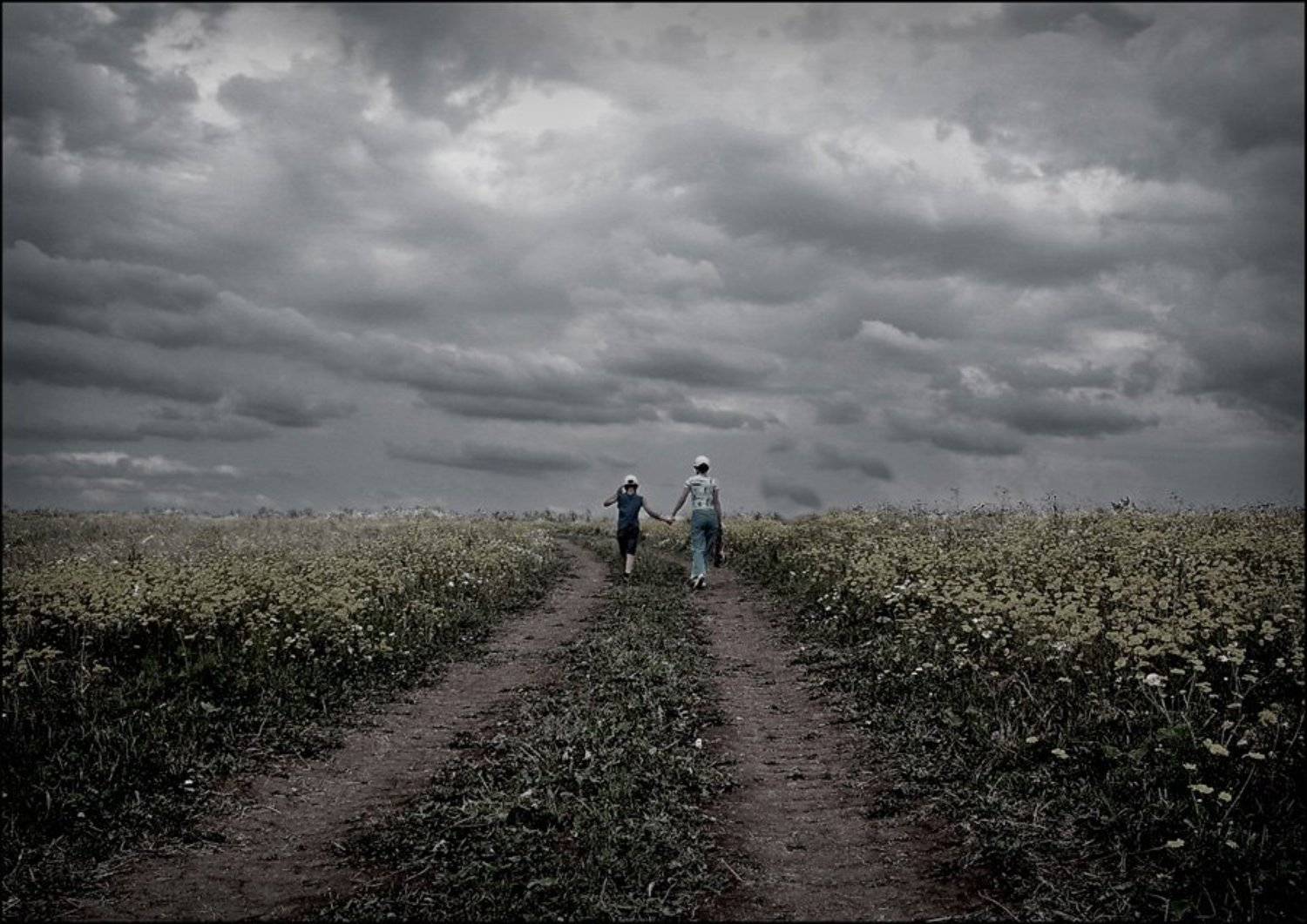 По дороге с облаками. Автор: Андрей двое,пейзаж,дорога, Андрей