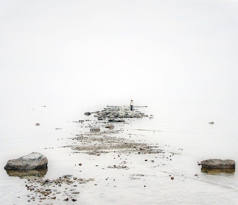 камни, дымка, залив Вглядываясь в даль...photo preview