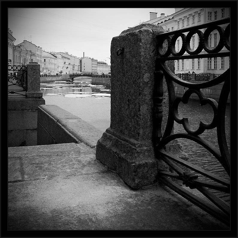 Черно-белая питерская романтическая зарисовка с Мойки. Автор: Kirill Shapovalov петербург, центр, мойка, весна, чб, Kirill Shapovalov