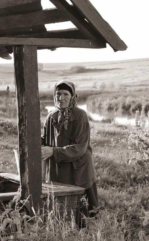 колодец,женщина. /***/photo preview