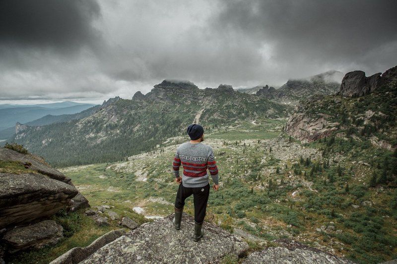 Горы, Дикая природа, Ергаки, Красиво, Лето, Пейзаж, Природа, Россия, Саяны, Сибирь, Скалы, Человек Среди гор и облаковphoto preview