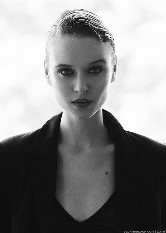 Alena S. /AVANTphoto preview