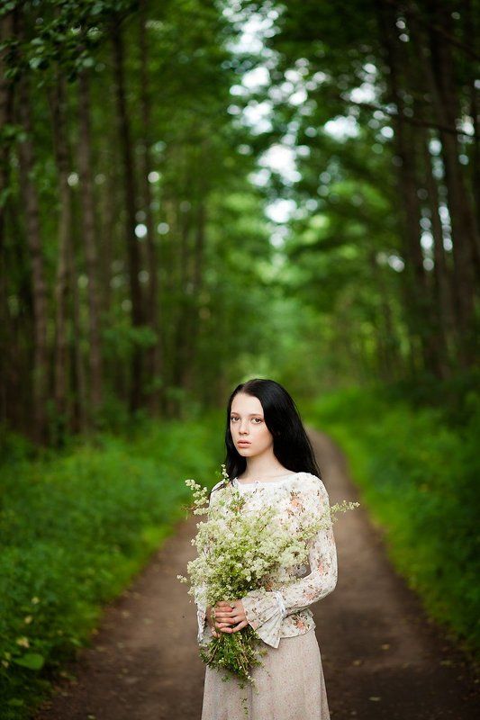 девушка, цветы, лес, волосы, букет, дорога Христинааphoto preview