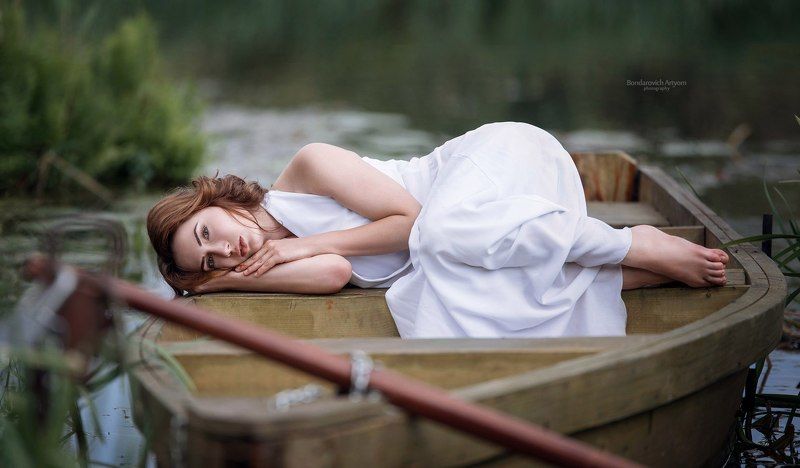 девушка, портрет, лодка, озеро, модель, лето Александраphoto preview