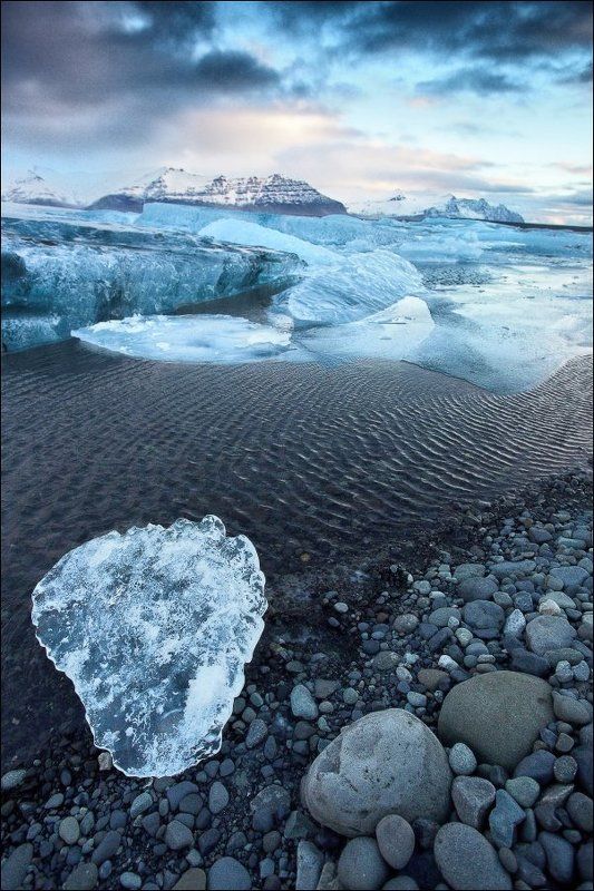 Исландия Йёкюльсаурлоун Jokulsarlon ледяная лагуна ледник Исландия. Агрегатное состояние.photo preview
