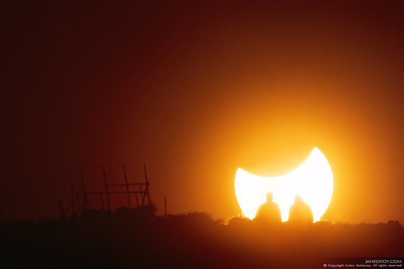 Индонезия, затмение, Солнце, Луна, Бали, Батур, вулкан, силуэт, природа, закат, люди  СОЛНЕЧНОЕ ЗАТМЕНИЕphoto preview