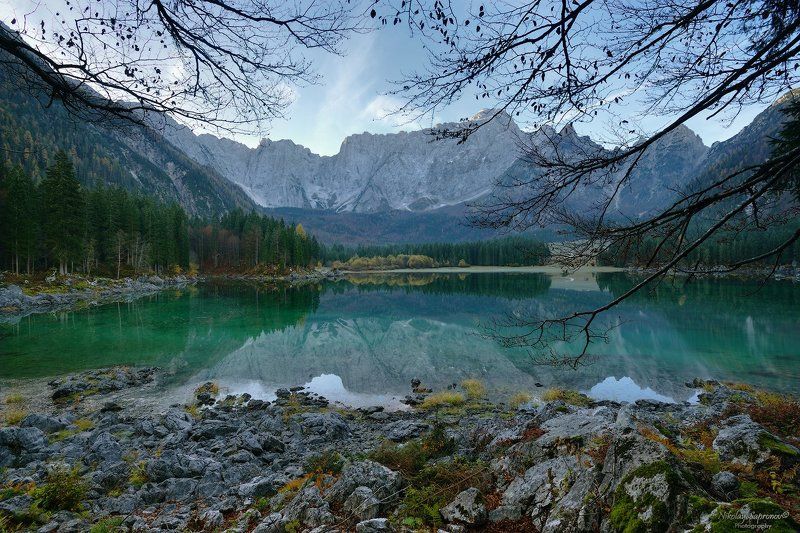 Альпы, Юлианские Альпы, Италия, Озера, Горные озера, Ледниковые озера, Осень, Осенний пейзаж Баланс времен годаphoto preview