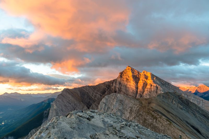 Canada, Alberta, Kananaskis, Mountains, Rockies На рассветеphoto preview