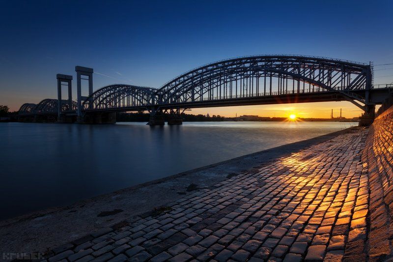 городской пейзаж, закат, мост, нева, санкт-петербург Вечерняя прогулка вдоль Невыphoto preview