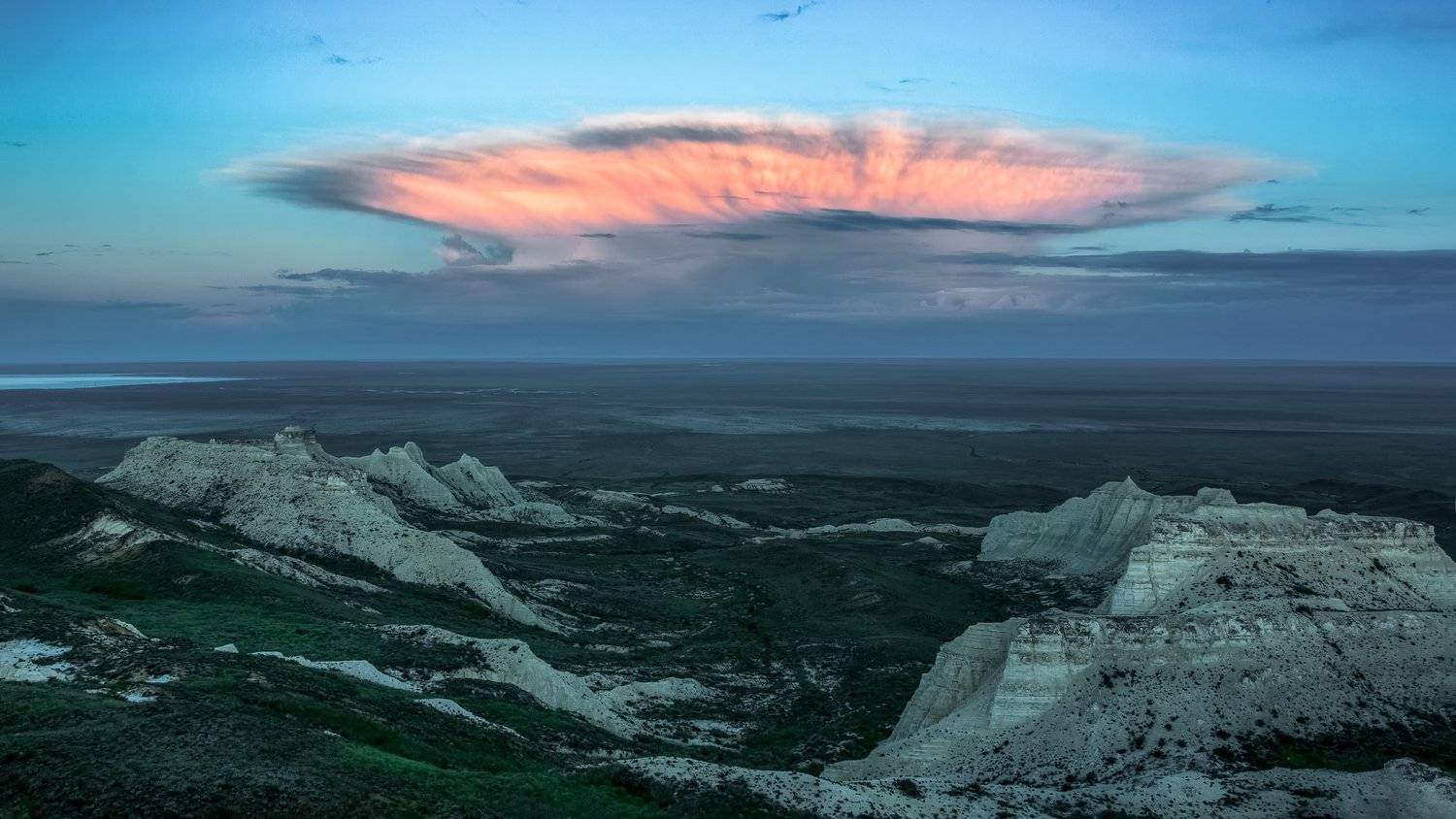 Утренний мираж.. Автор: Александр Манжосов Казахстан, Плато Актолагай, Александр Манжосов