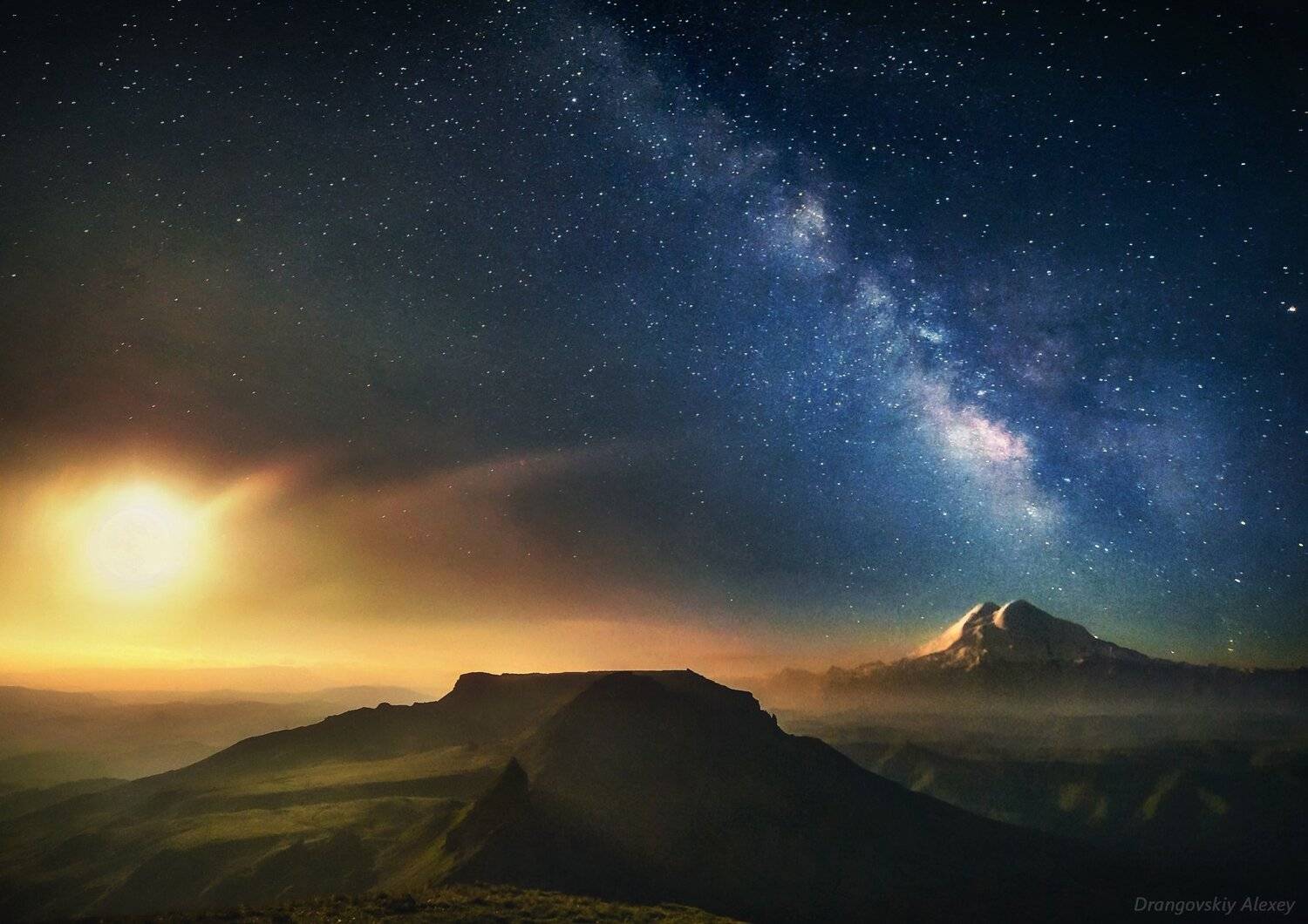 спящий Эльбрус. Автор: Алексей Дранговский , Алексей Дранговский