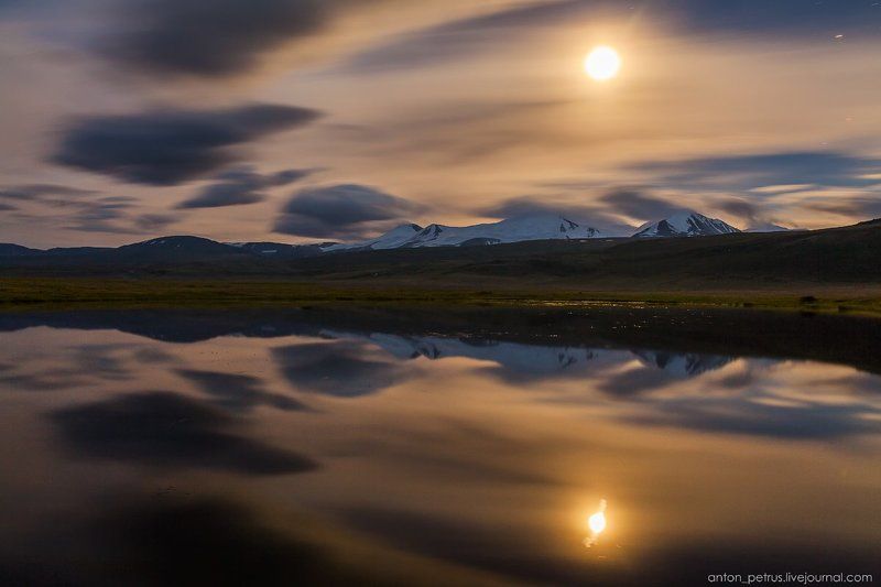алтай, луна, ночь, озеро, плато укок Полнолуние на плато Укок фото превью